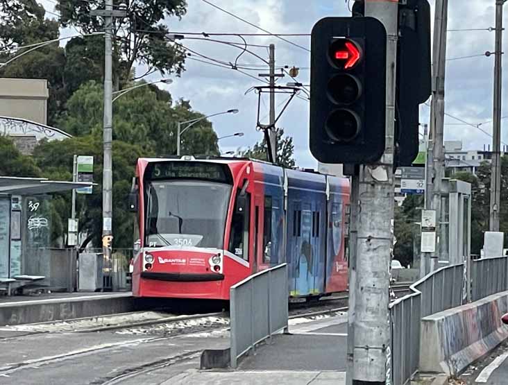 Yarra Trams Siemens Combino 3506 QANTAS